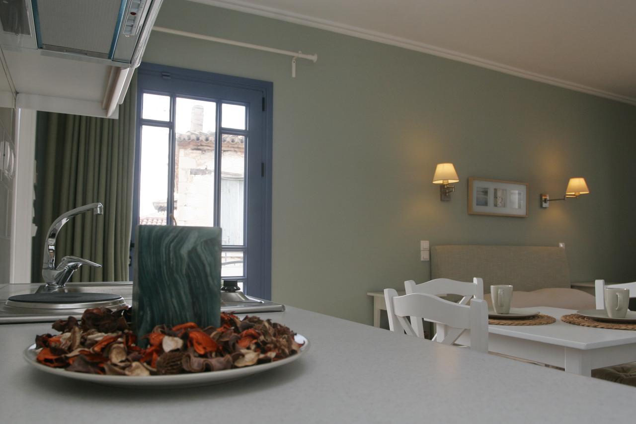Boutique Hotel Iasmos Trizonia Exterior photo